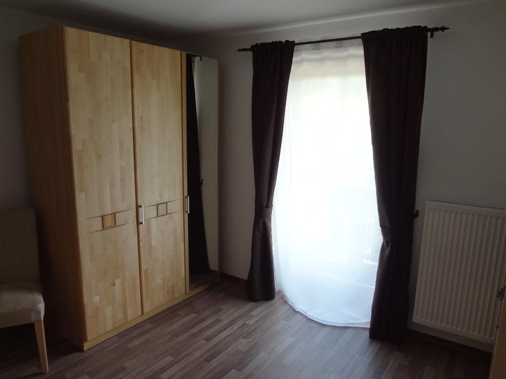 Ferienwohnung Gruesser In เบิร์ชเทสกาเดน ภายนอก รูปภาพ
